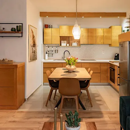 Apartment L