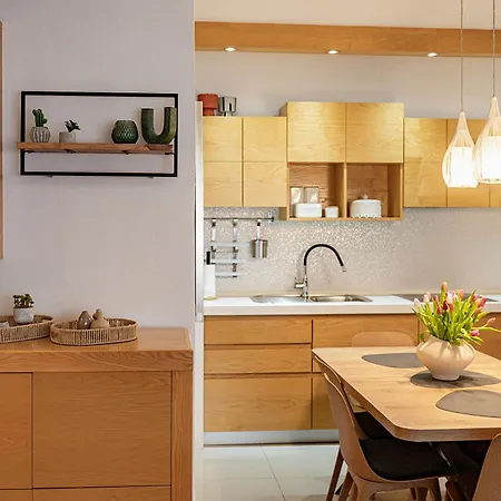 L Apartment