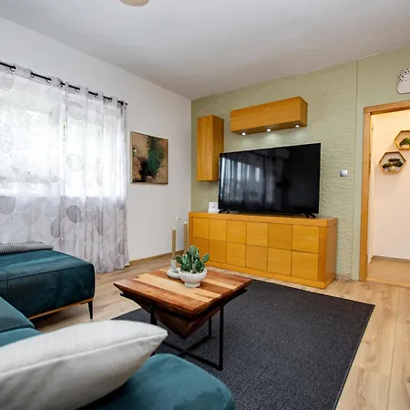 Apartment L