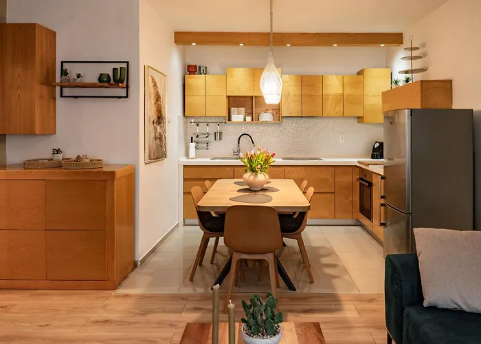 Apartment L