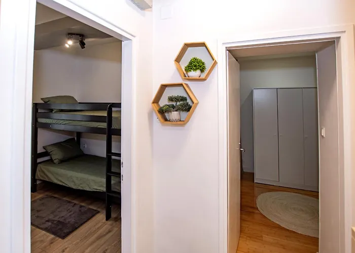 L Apartment